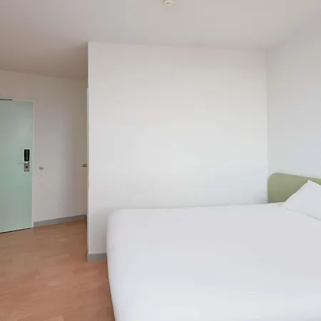 Ibis Budget Expo Hotel *